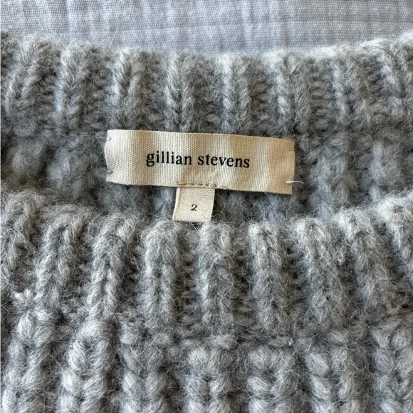Cozy Gray Ribbed Sweater - Picture 2 of 13